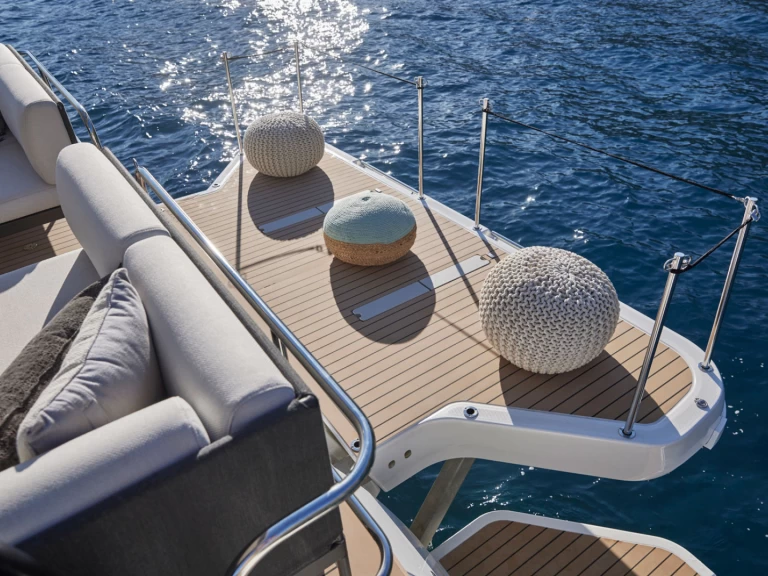 Motorová loď k pronájmu v Torre Annunziata za nejlepší cenu