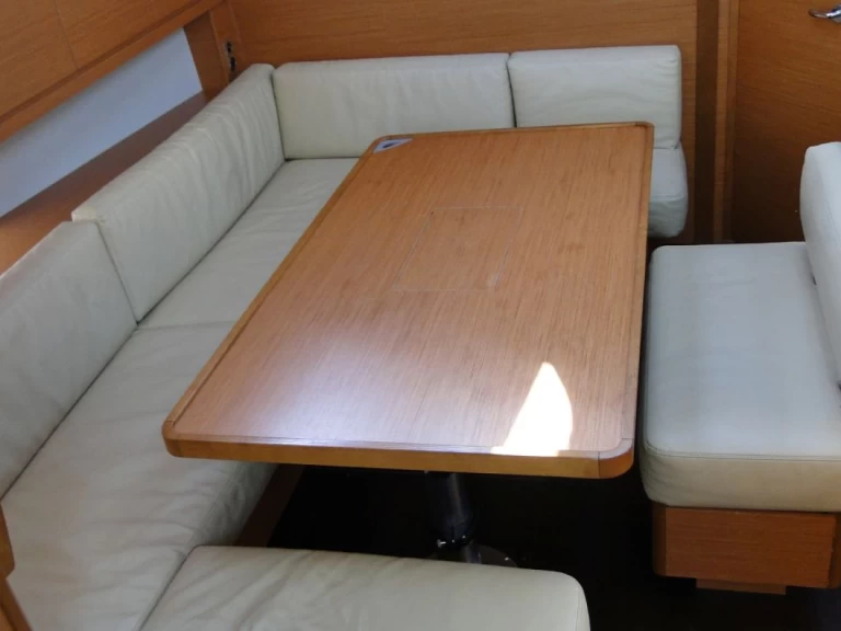 Pronájem Plachetnice v Alimos -Dufour Dufour 470