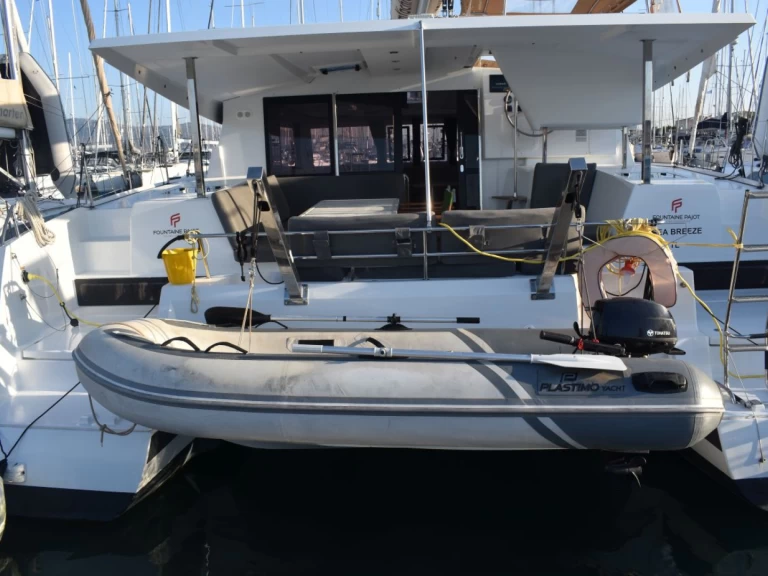 Pronajmout si Fountaine Pajot Isla 40 v Lefkáda