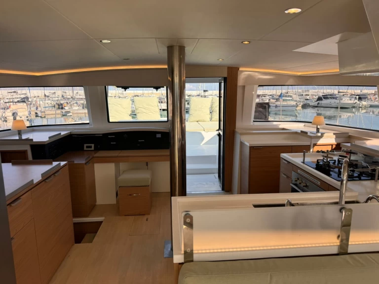 Pronajmout Katamarán se skipperem či ne Bali v Capo d'Orlando