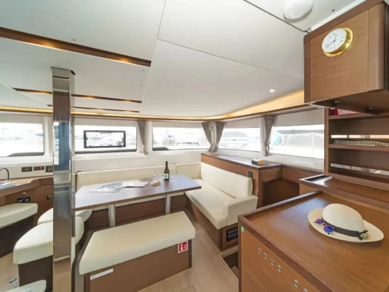 Pronájem Katamarán v Alimos -Lagoon Lagoon 46