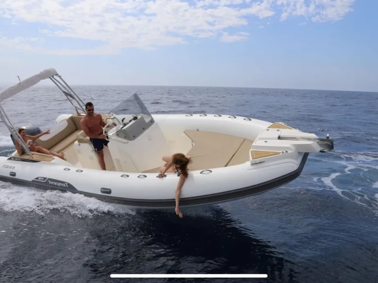 Pronájem lodi Capelli Tempest 775 v Mandelieu-la-Napoule na Samboatu