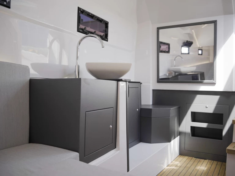 Pirelli Pirelli 42 EFB jednotlivci a charterové společnosti v Torre Annunziata