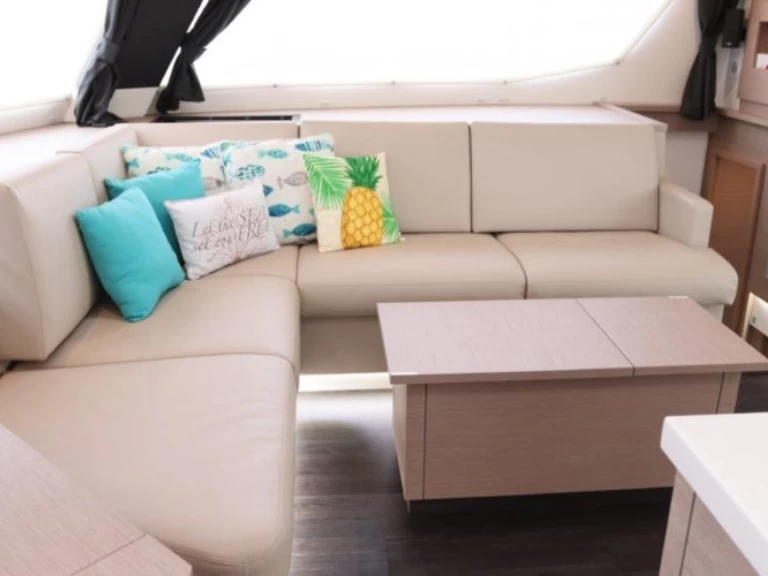 Katamarán k pronájmu v Road Town za nejlepší cenu