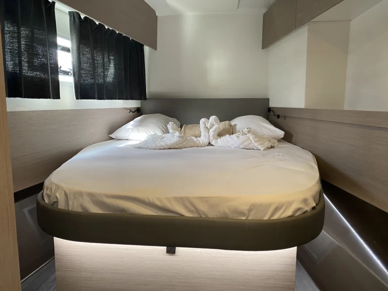 Pronájem Katamarán Fountaine Pajot s licencí