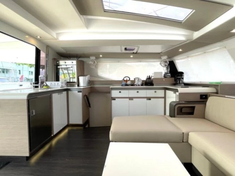 Pronájem lodi Road Town lákavé ceny Elba 45