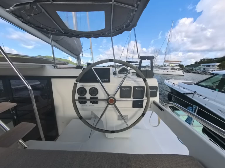 Pronájem lodi Road Town lákavé ceny Fountaine Pajot Helia 44 Evolution (Owner's Version)