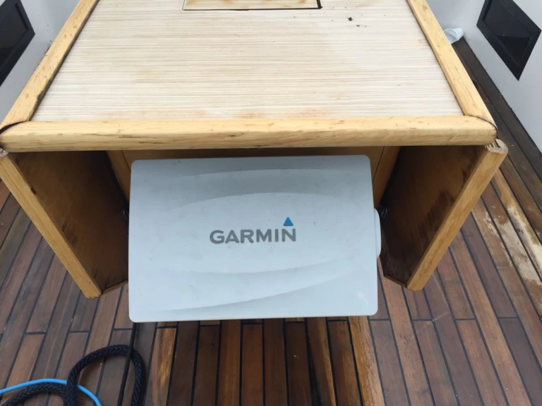 D&D Yacht D&D Kufner 54.2 jednotlivci a charterové společnosti v Punat