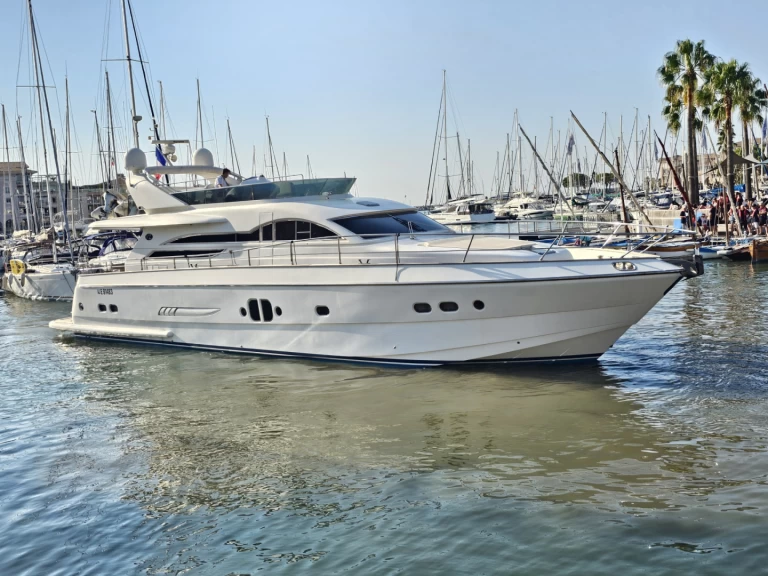 Jachta k pronájmu v Saint Raphael za nejlepší cenu