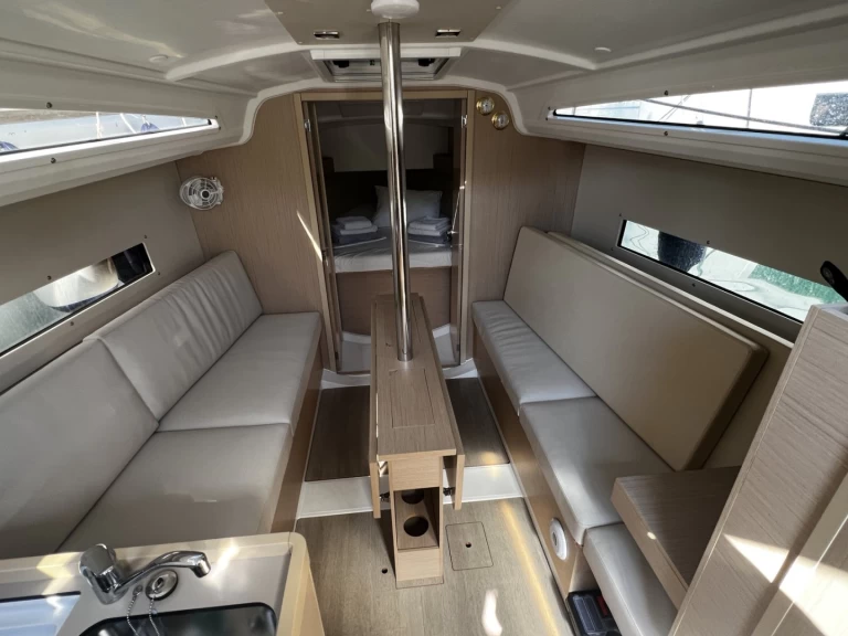 Bénéteau Oceanis 30.1 jednotlivci a charterové společnosti v Volos