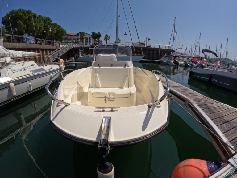Pronájem lodi Quicksilver Activ 555 Open v Hendaye na Samboatu