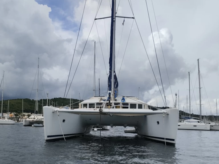 Pronajmout Motorová loď se skipperem či ne Lagoon v Nice Port