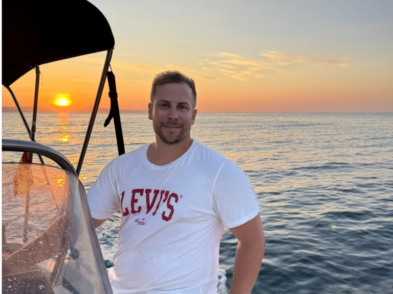 Pronajmout Motorová loď se skipperem či ne Quicksilver v Denia