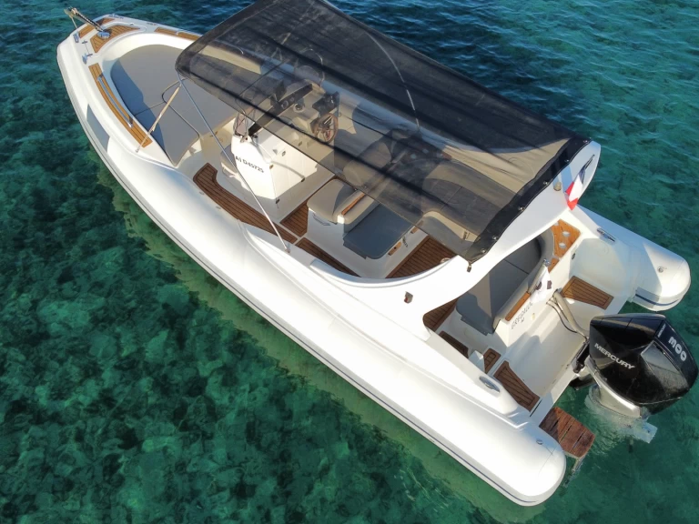 Pronájem lodi Lomac Lomac 800 IN v Porto-Vecchio na Samboatu