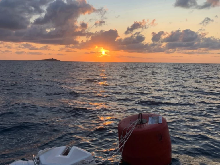 Pronajmout si Altamarea Wave 20 v Palermo