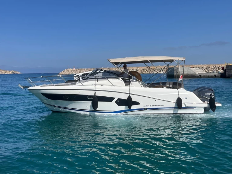 Pronajmout si Jeanneau Cap Camarat 10.5 WA v Msida Yacht Marina