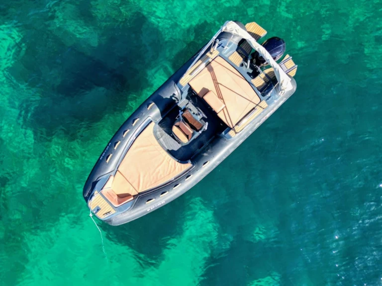 Almarine Almar 585 jednotlivci a charterové společnosti v Marina Formentera