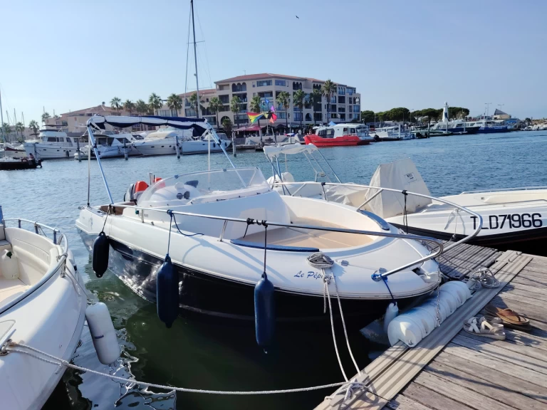 Jeanneau Cap Camarat 625 WA jednotlivci a charterové společnosti v Argelès-sur-Mer