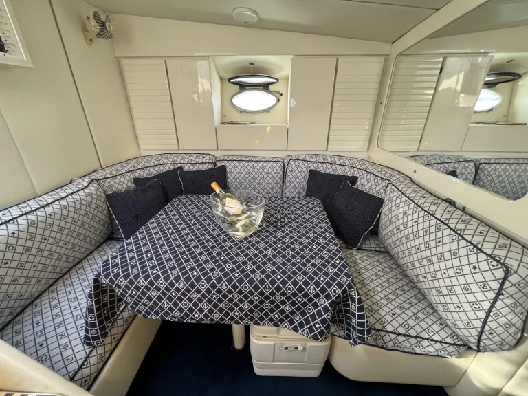 Motorová loď k pronájmu v Olbia Port za nejlepší cenu