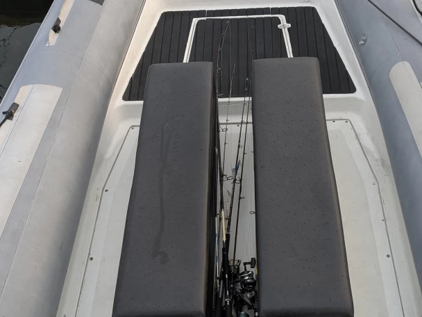 Pronájem Polotuhá loď Lomac s licencí