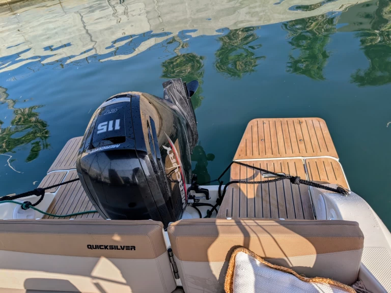 Pronájem jachty v Six-Fours-les-Plages -Quicksilver Quicksilver 605 Sundeck na Samboatu