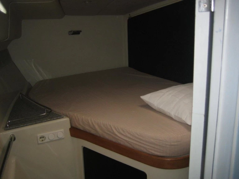 STEALTH yachts Stealth 420 SC jednotlivci a charterové společnosti v Palma de Mallorca