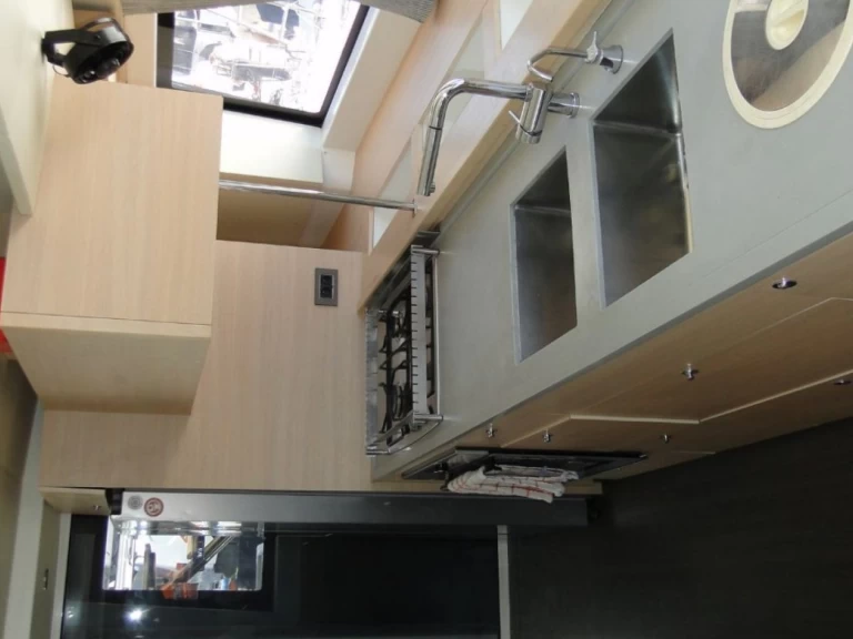 Katamarán k pronájmu v Alimos za nejlepší cenu