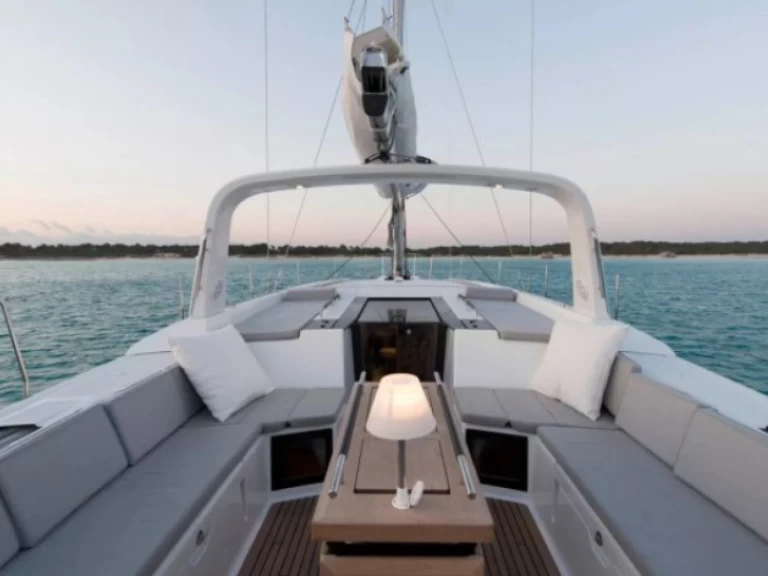 Plachetnice k pronájmu v Arzon za nejlepší cenu