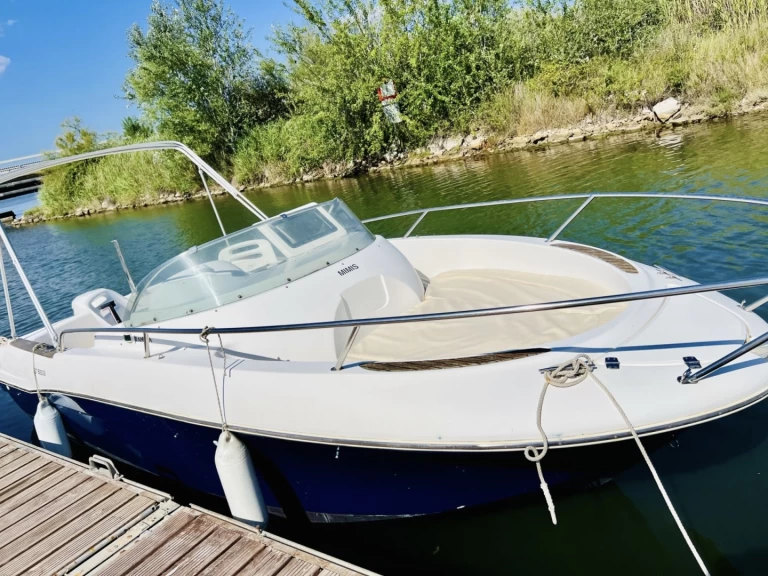 Pronajmout si Jeanneau Cap Camarat 625 WA v Carnon-Plage