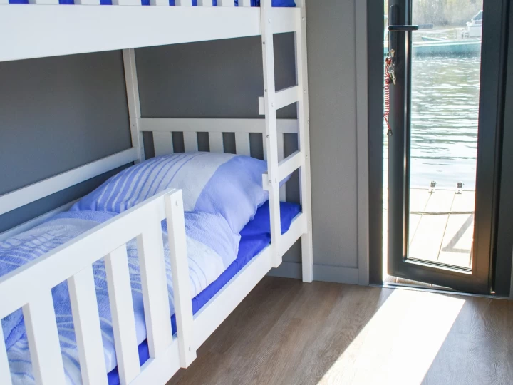 Říční loď k pronájmu v Plau am See za nejlepší cenu