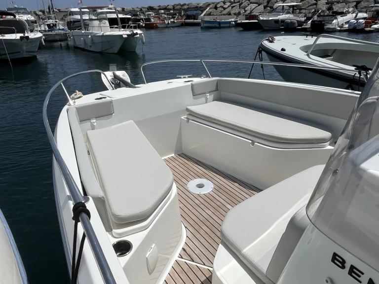 Pronájem jachty v Les Issambres -Bénéteau Flyer 8 SPACEdeck na Samboatu