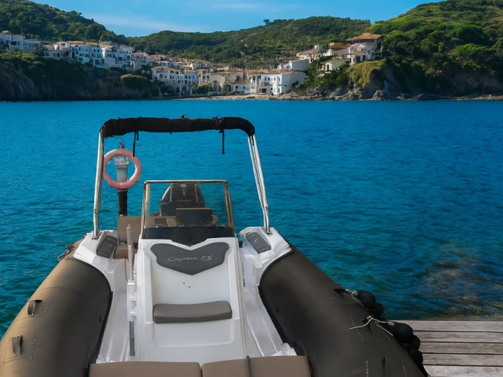 Pronajmout Polotuhá loď se skipperem či ne Ranieri v Empuriabrava