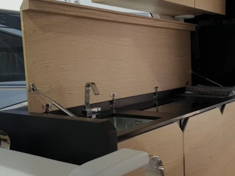 Pronájem jachty v Neapol -Rio Rio 44 Hard Top na Samboatu