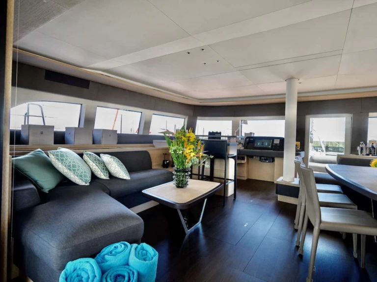 Jachta k pronájmu v Neapol za nejlepší cenu