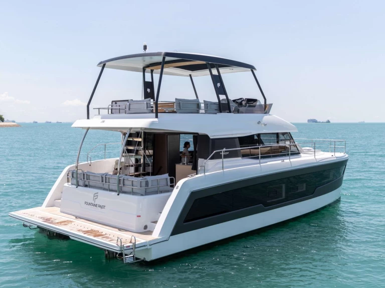 Pronajmout si Fountaine Pajot FASCHING v Belize