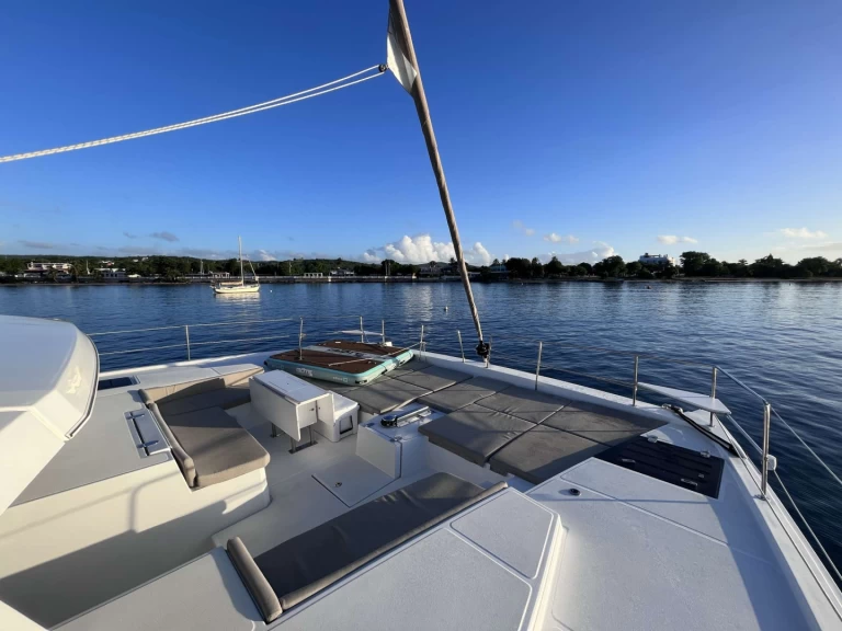 Pronájem lodi Bali ITHAKA v Tortola na Samboatu