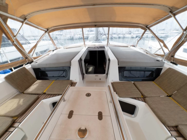 Pronájem jachty v Alimos -Bénéteau Oceanis 51.1 na Samboatu