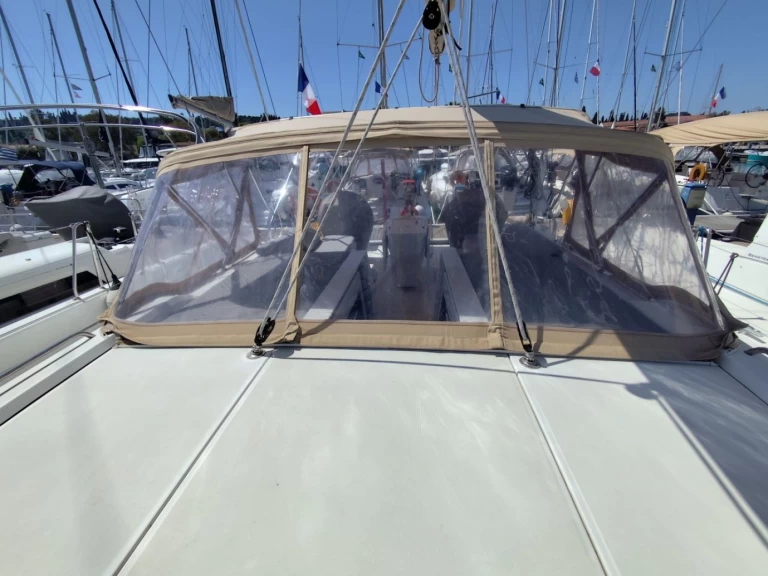 Pronajmout si Bénéteau Oceanis 51.1 v Gouvia