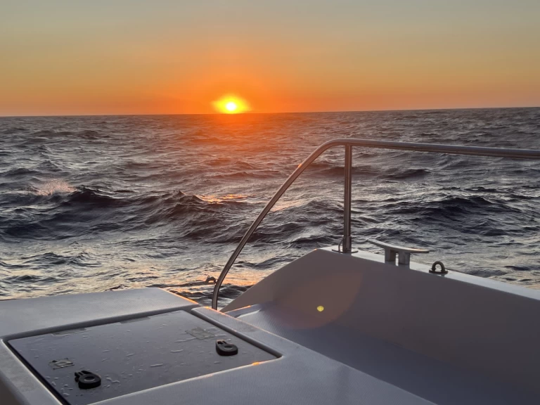 Pronajmout si Leopard Leopard 40 v Alghero