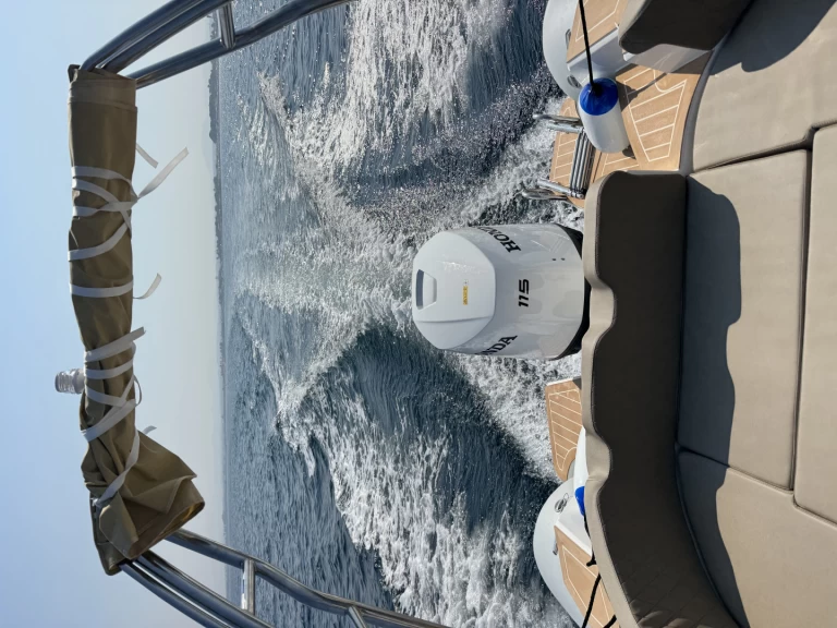 Pronajmout si Nautilus GT SixFive v Villaggio San Teodoro