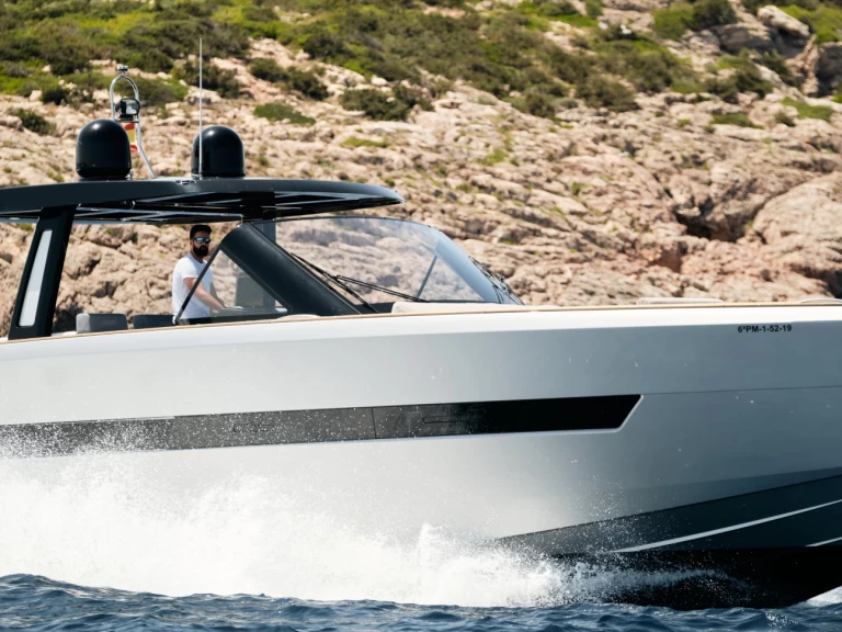 Pronájem lodi Ibiza Town lákavé ceny Lolo 3