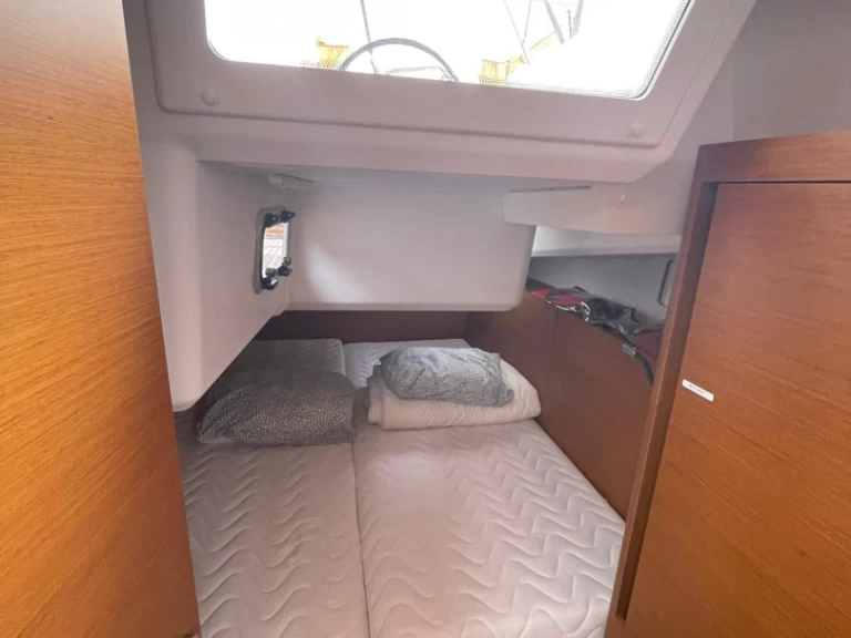 Pronájem lodi Jeanneau Sun Odyssey 440 v Palma de Mallorca na Samboatu