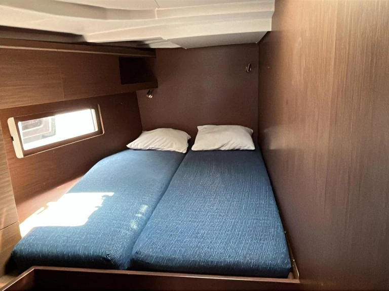 Pronájem Plachetnice Bénéteau s licencí