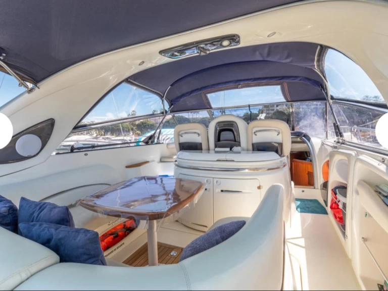 Pronajmout Motorová loď se skipperem či ne Cranchi v Blanes