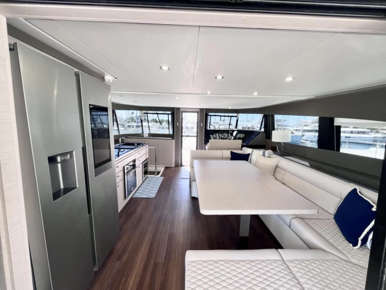 Pronajmout Motorová loď se skipperem či ne Aventura v Tortola