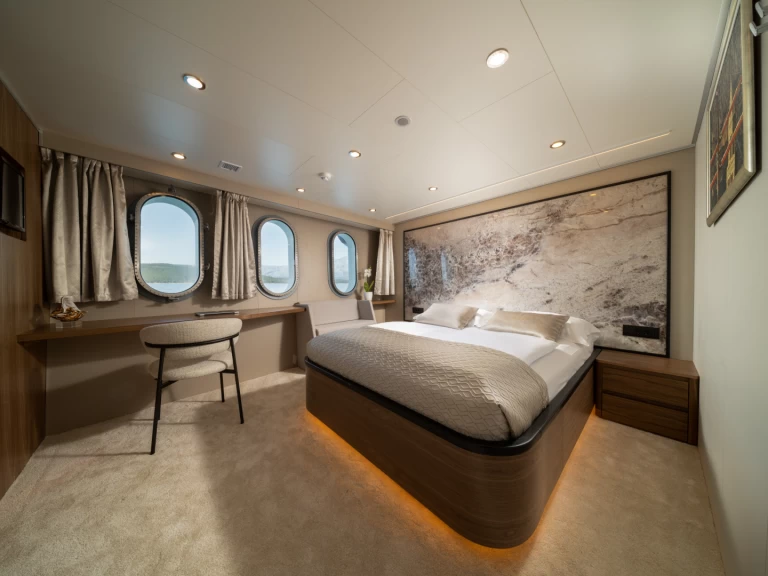 Pronájem jachty v Split -Custom Made Olimp na Samboatu