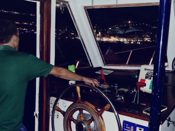 Motorová loď k pronájmu v Amalfi  za nejlepší cenu