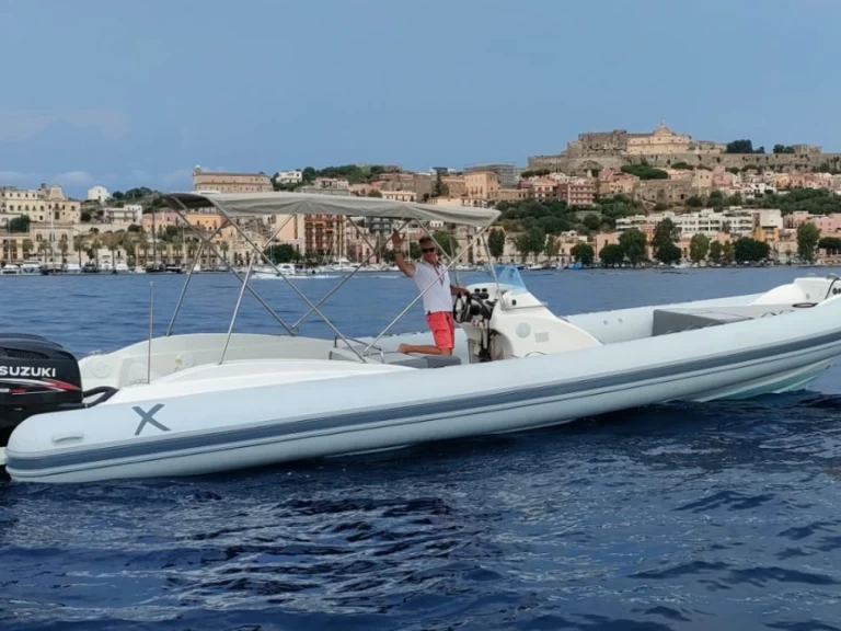 Nadir NADIR 33 jednotlivci a charterové společnosti v Milazzo