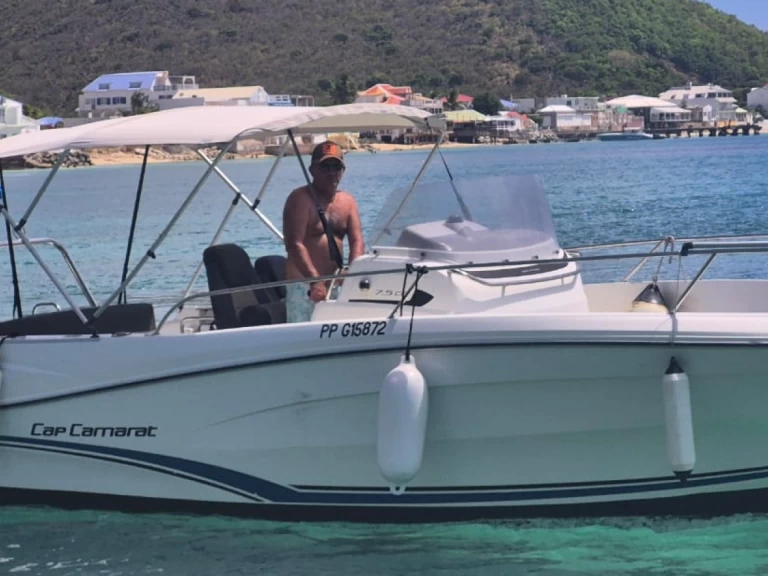 Pronajmout si Jeanneau Cap Camarat 7.5 CC Serie 2 v Marigot