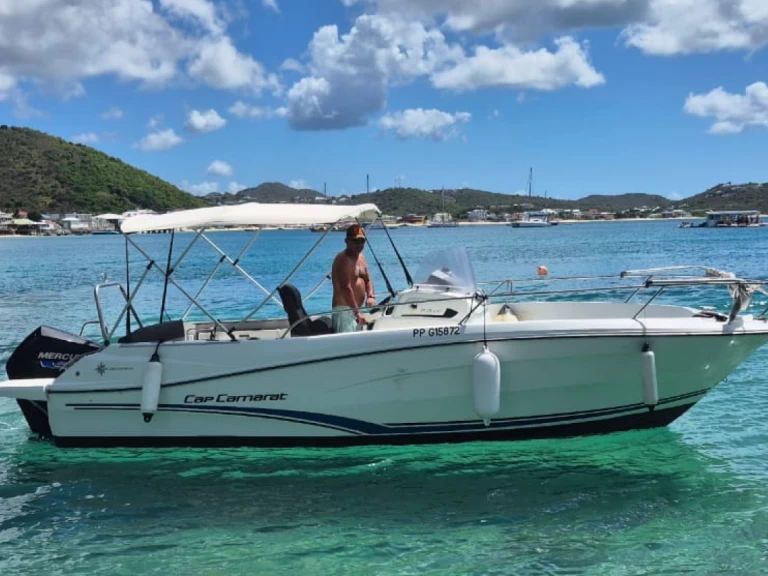 Pronájem Motorová loď Jeanneau s licencí